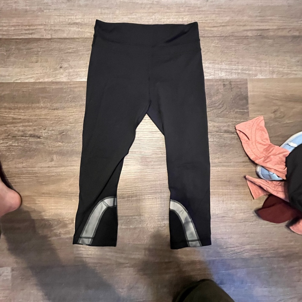 Lululemon leggings size 4